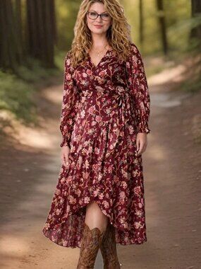 lauren conrad floral maxi dress Say hello to our new favorite floral print. Shop the LC Lauren Conrad Wrap Maxi Dress now at @Kohls